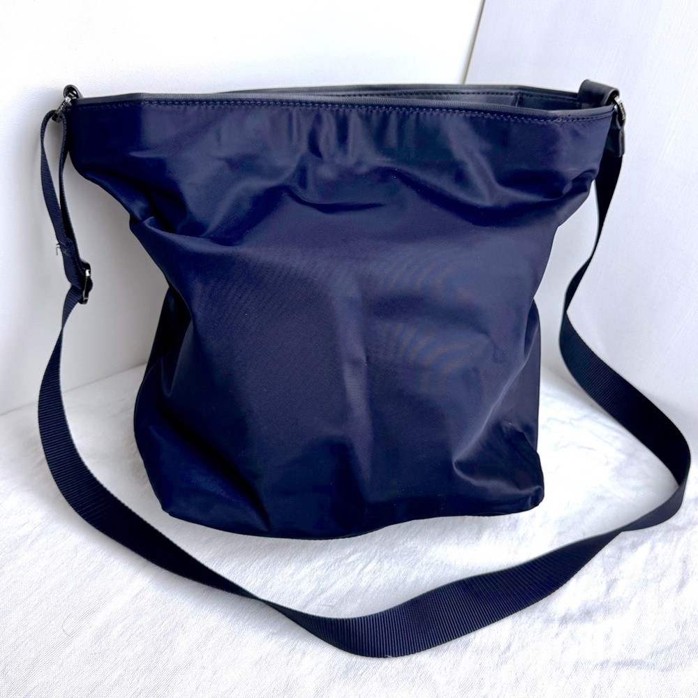 Lululemon Navy Blue All Set Bucket Crossbody Shoulder Bag - Picture 7 of 13